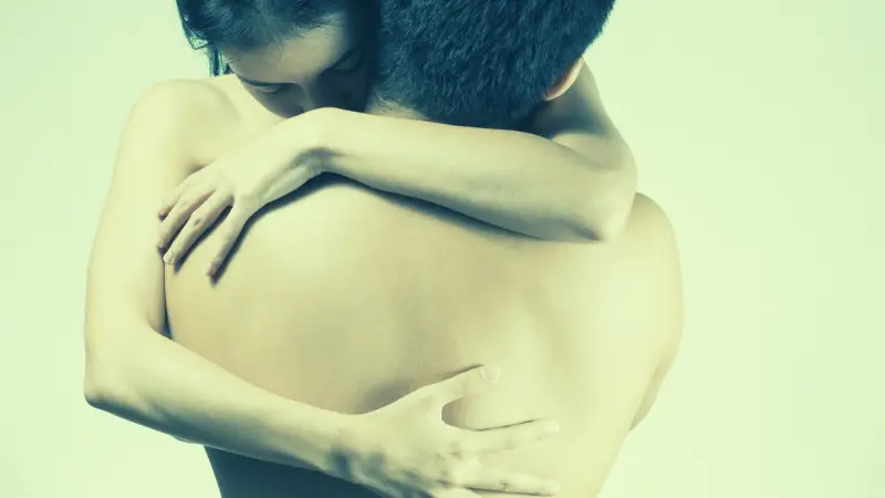 Curso de masaje tántrico y tacto consciente para parejas con prácticas inspiradas en la unión de Shiva y Shakti.